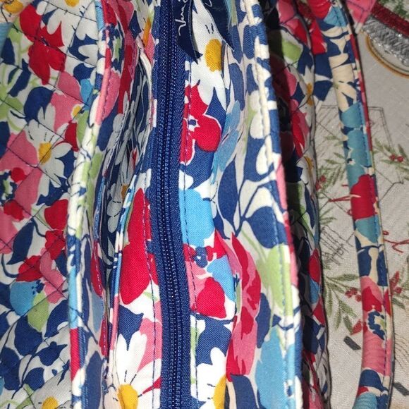 Vera Bradley Cottage Floral Shoulder Bag Handbag Summer Removable Straps Retired - Picture 7 of 8